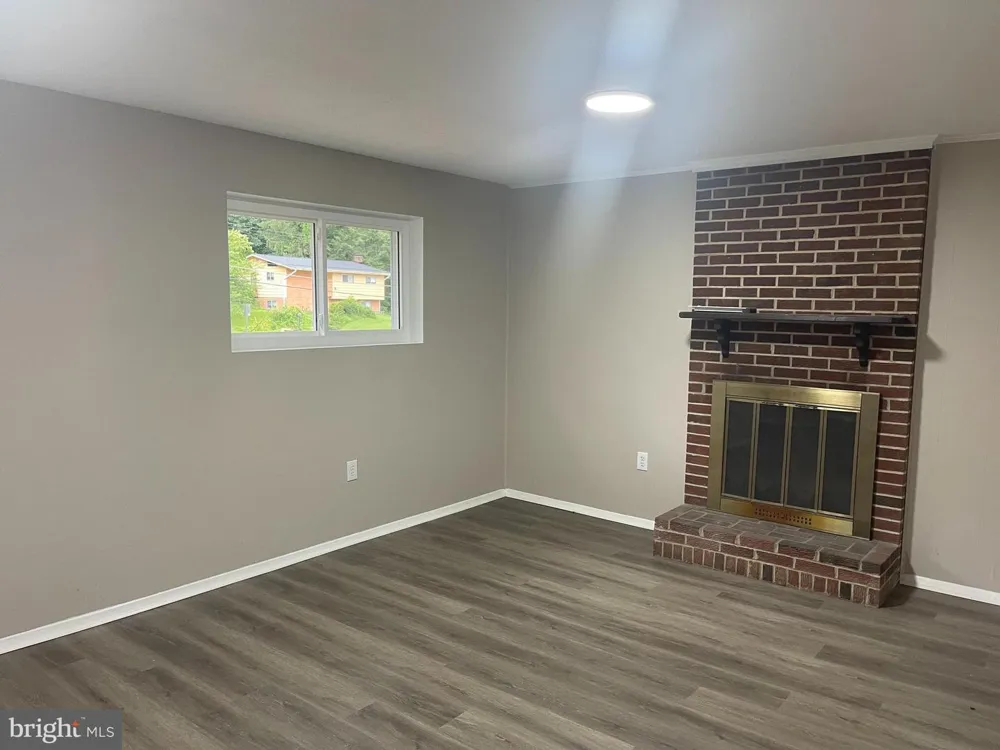 6403 GREELEY BOULEVARD Springfield, VA 22152