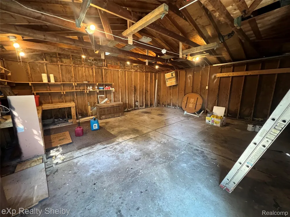 19833 Macel Street Roseville City, MI 48066