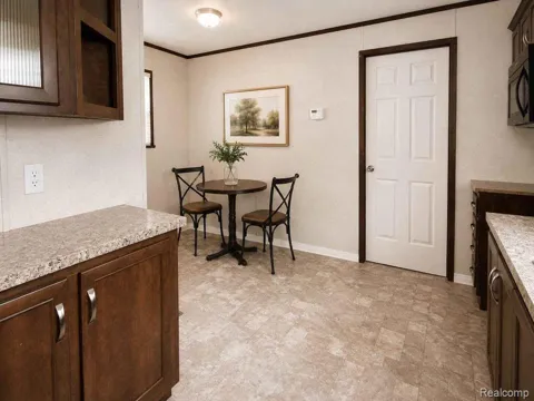 13318 Dixie Highway #174