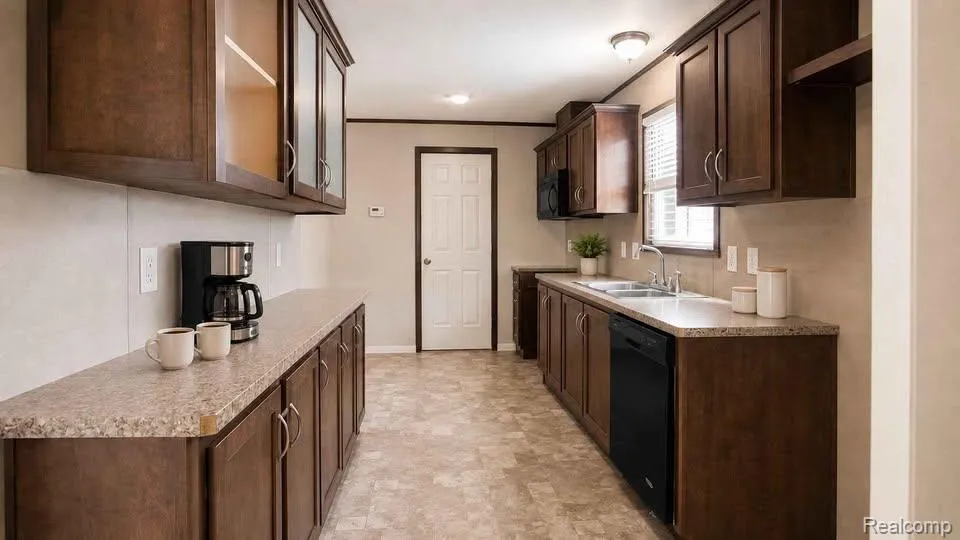 13318 Dixie Highway #174 Groveland Township, MI 48442