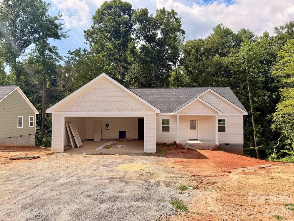 1177 Creekwood Drive Morganton, NC 28655