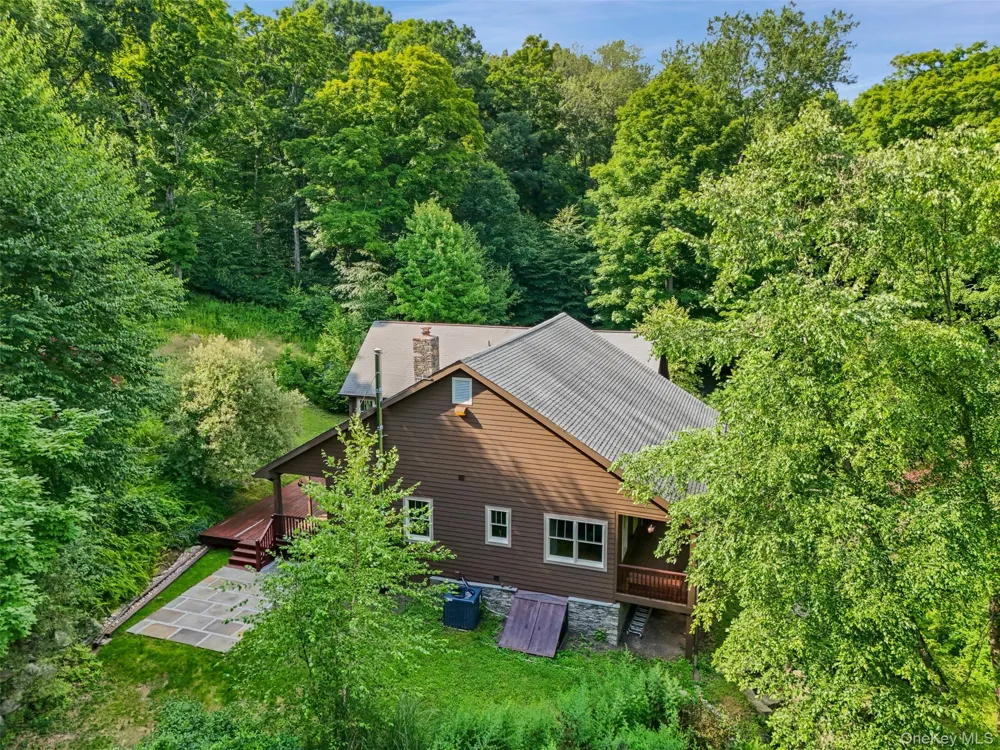 39 Miller Hill Woods Court Carmel, NY 10512