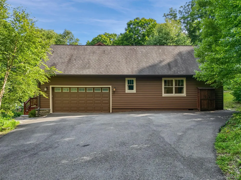 39 Miller Hill Woods Court Carmel, NY 10512
