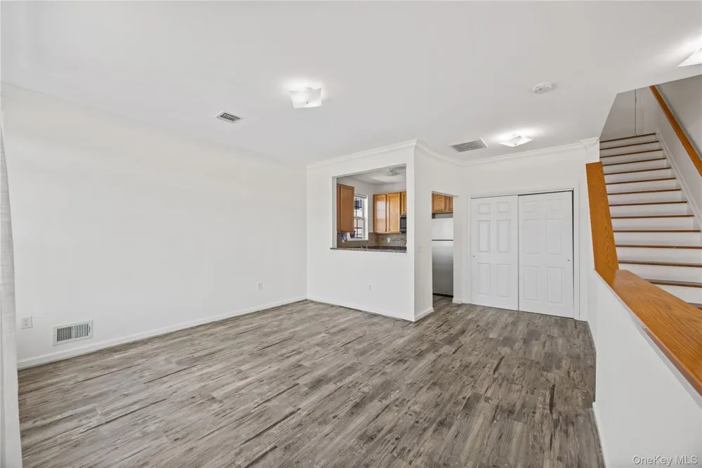102 Surf Drive Bronx, NY 10473