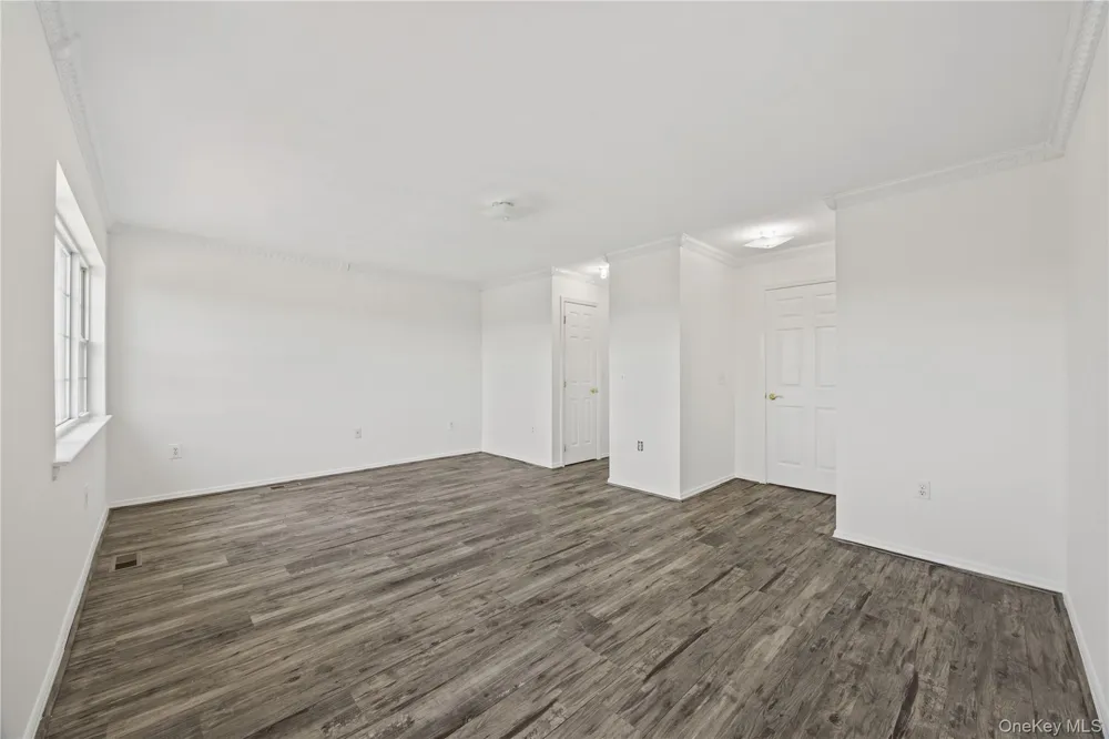 102 Surf Drive Bronx, NY 10473
