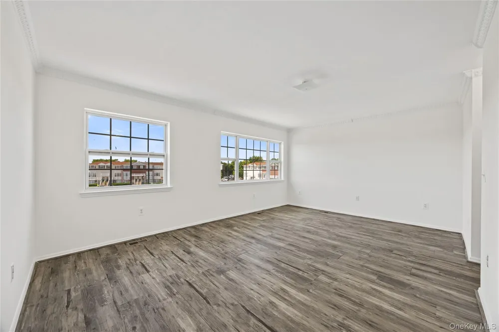 102 Surf Drive Bronx, NY 10473