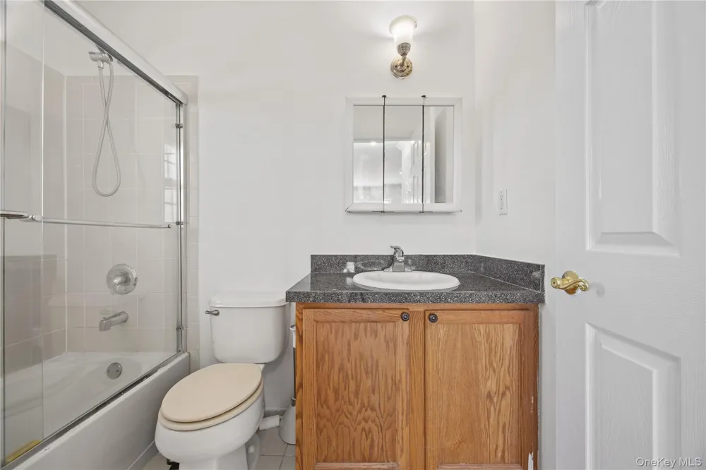 102 Surf Drive Bronx, NY 10473