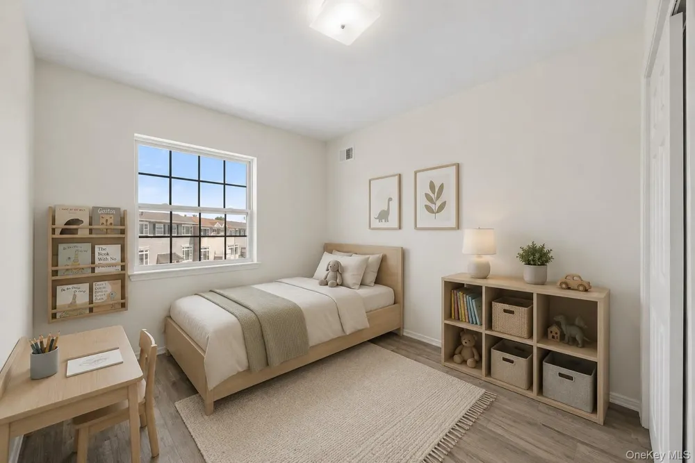 102 Surf Drive Bronx, NY 10473