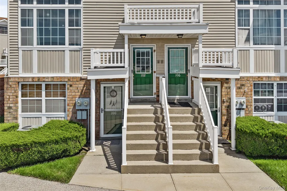 102 Surf Drive Bronx, NY 10473