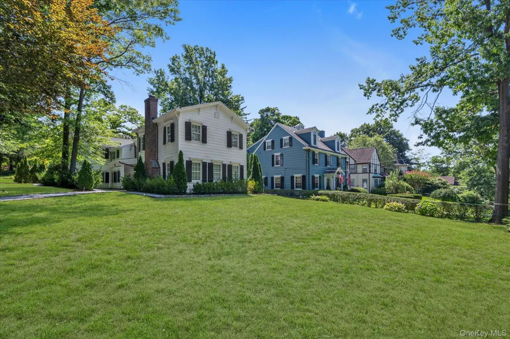 240-02 Poplar Street Douglaston, NY 11363