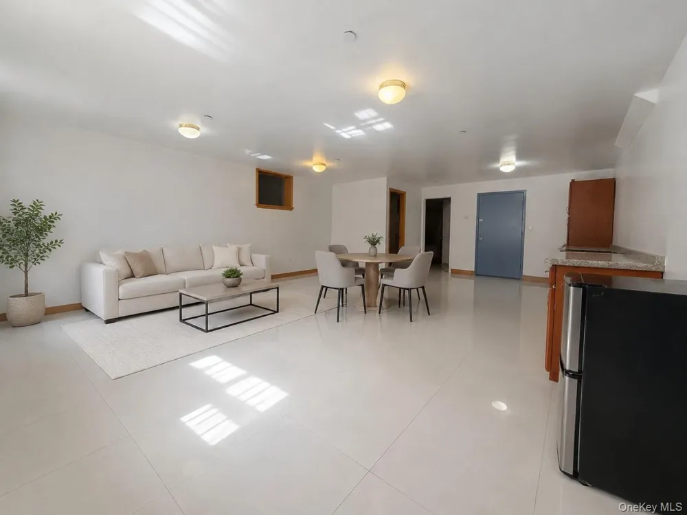 5308 90th Street #1B Elmhurst, NY 11373