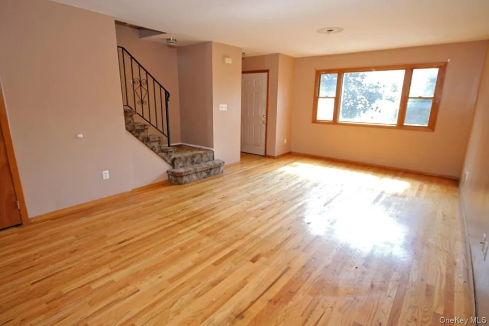 5 Abbey Road Staten Island, NY 10308