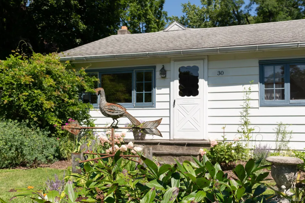 30 Locust Grove Road Rhinebeck, NY 12572