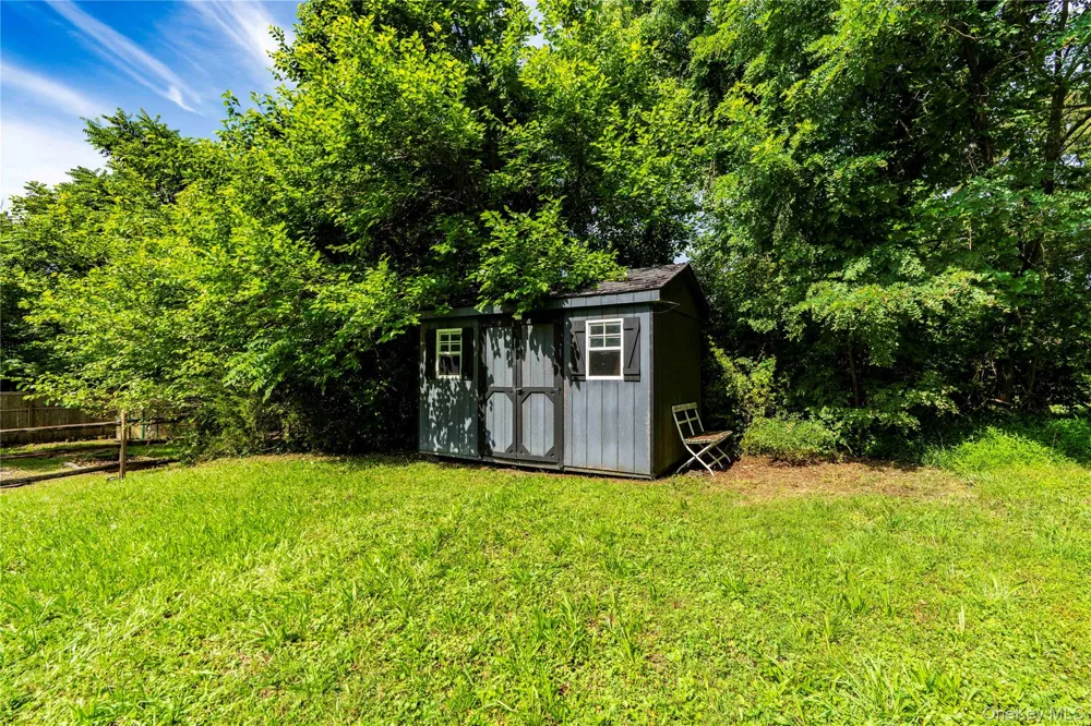 11 Miller Road Rhinebeck, NY 12572