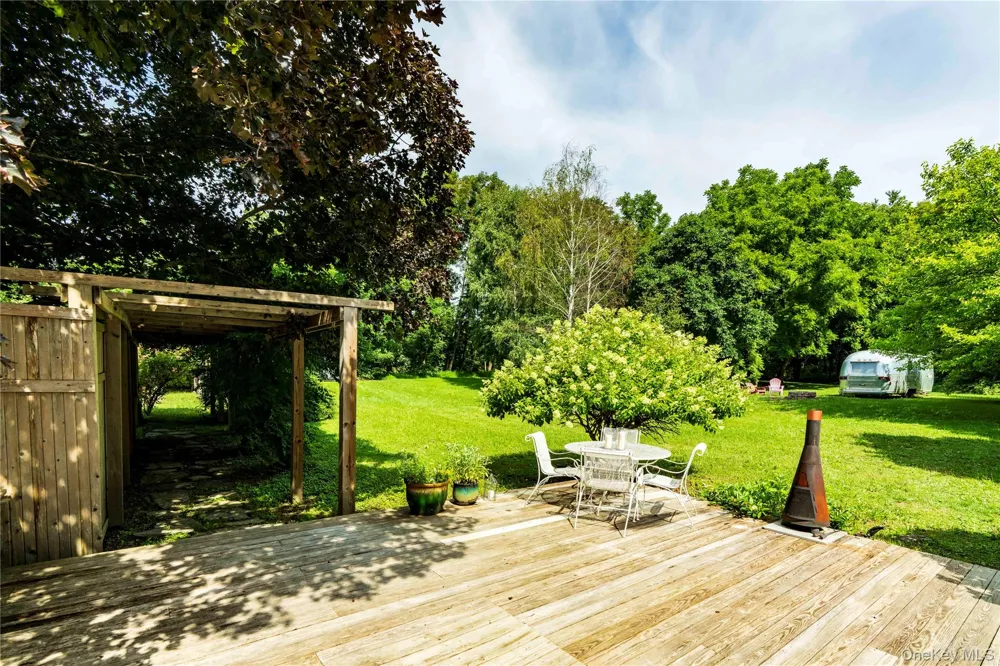 11 Miller Road Rhinebeck, NY 12572