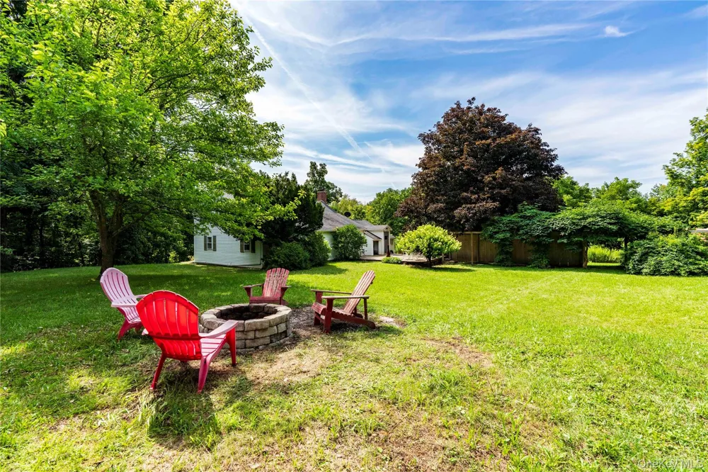 11 Miller Road Rhinebeck, NY 12572