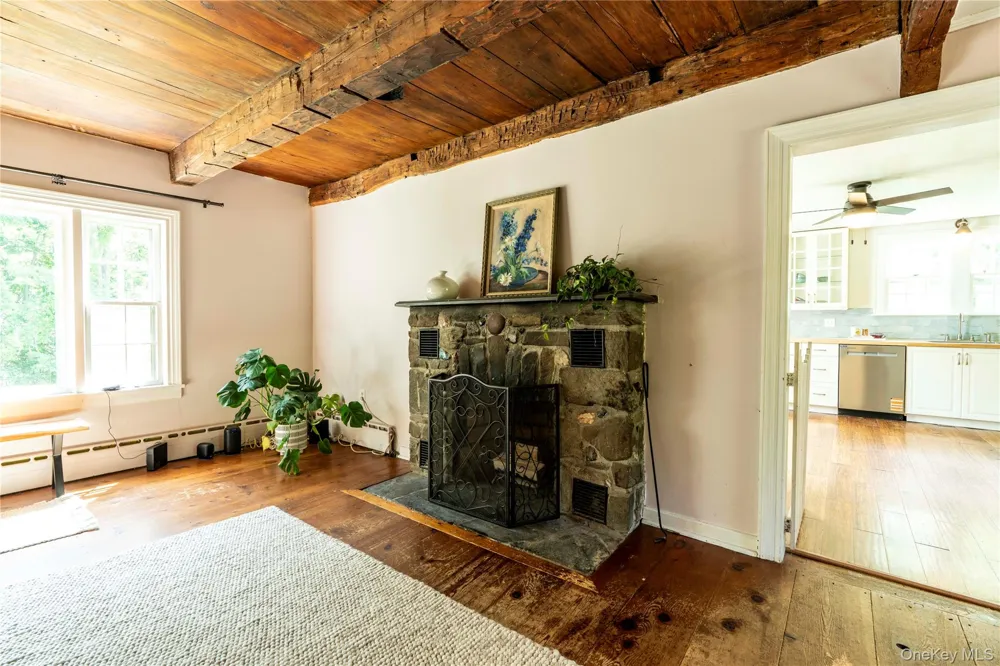 11 Miller Road Rhinebeck, NY 12572