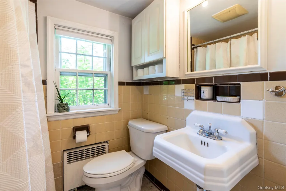 11 Miller Road Rhinebeck, NY 12572