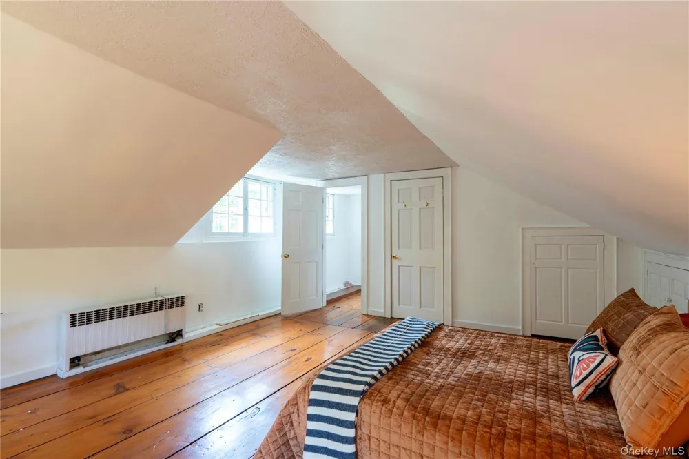 11 Miller Road Rhinebeck, NY 12572