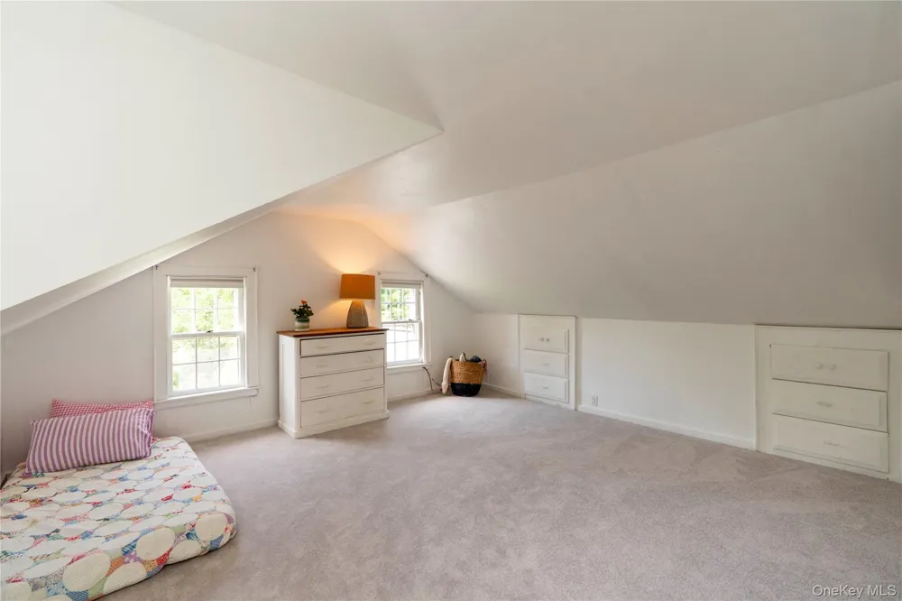 11 Miller Road Rhinebeck, NY 12572