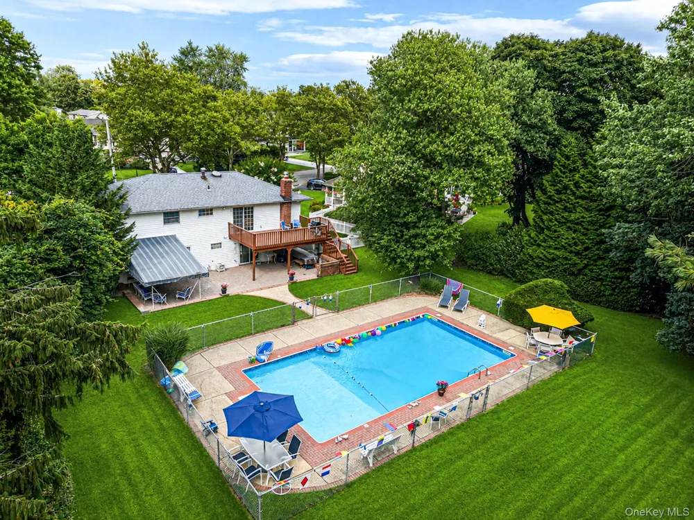 212 Cedrus Avenue East Northport, NY 11731
