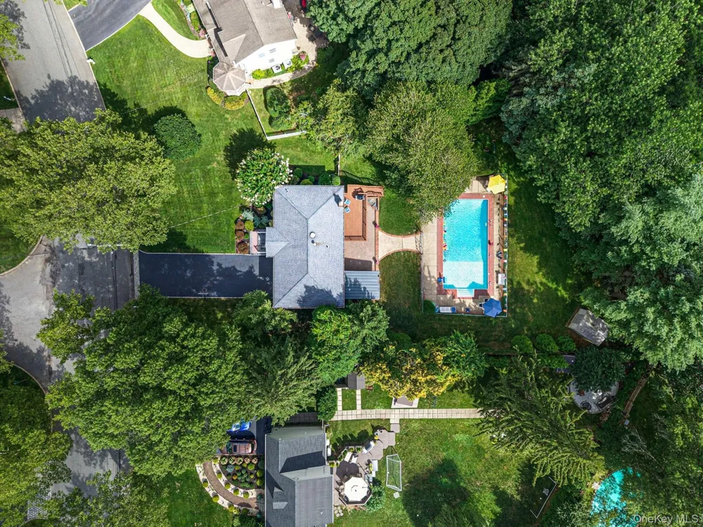 212 Cedrus Avenue East Northport, NY 11731