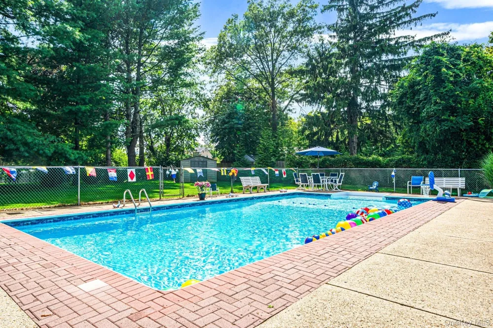 212 Cedrus Avenue East Northport, NY 11731