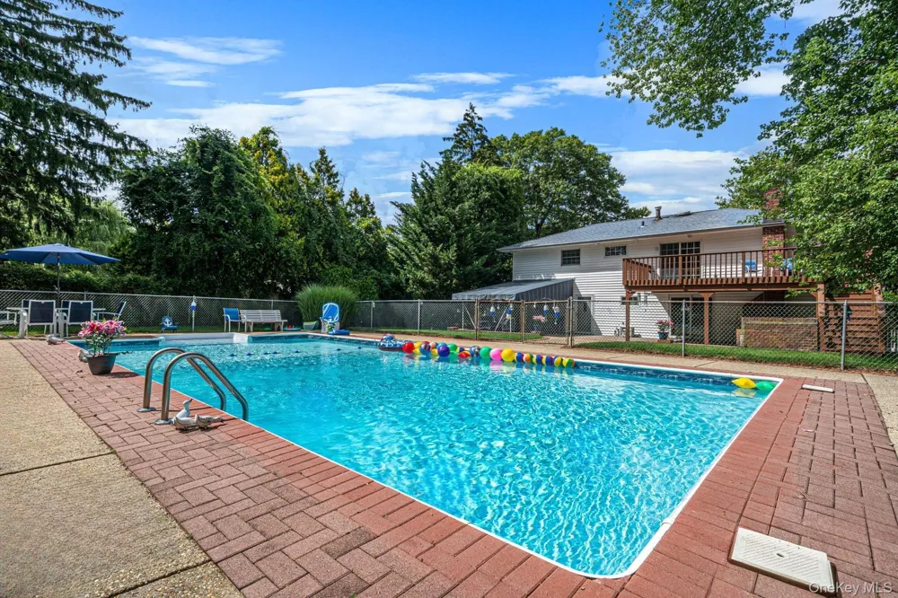 212 Cedrus Avenue East Northport, NY 11731
