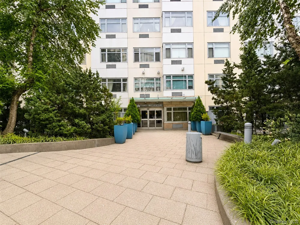 4022 College Point Boulevard #9P Flushing, NY 11354