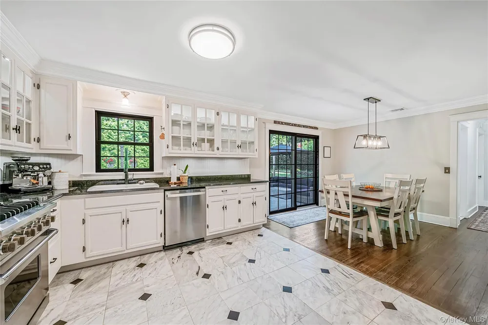 188 Hallock Street Riverhead, NY 11901
