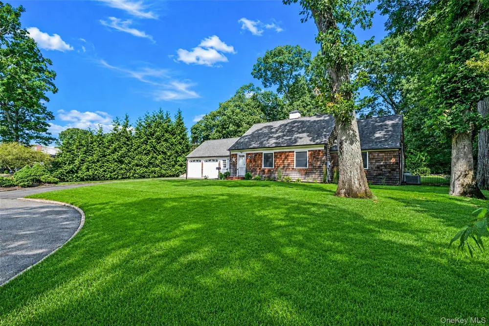 188 Hallock Street Riverhead, NY 11901