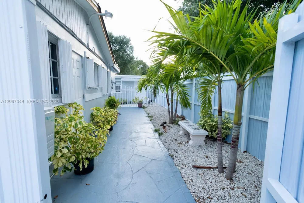 20760 NW 37th Ct #2 Miami Gardens, FL 33055