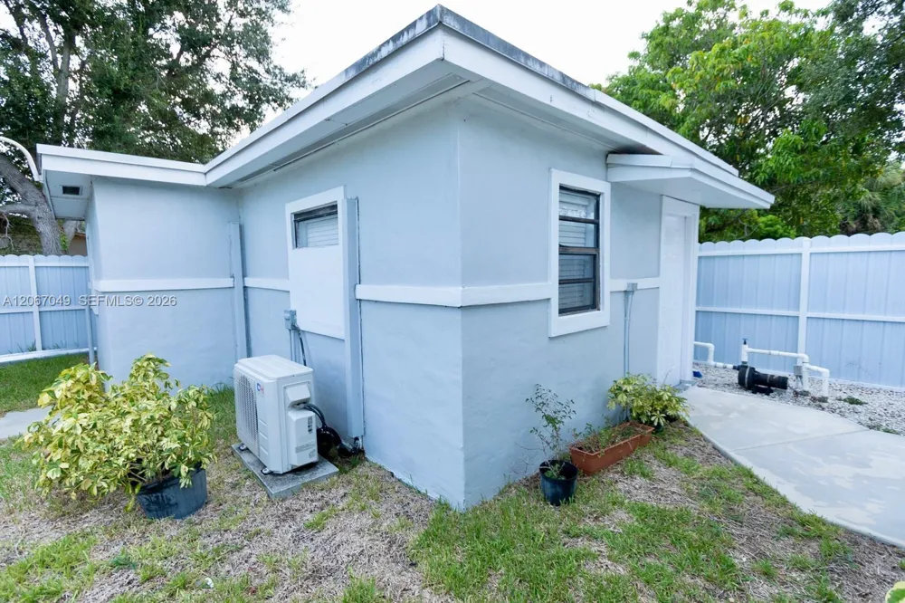 20760 NW 37th Ct #2 Miami Gardens, FL 33055