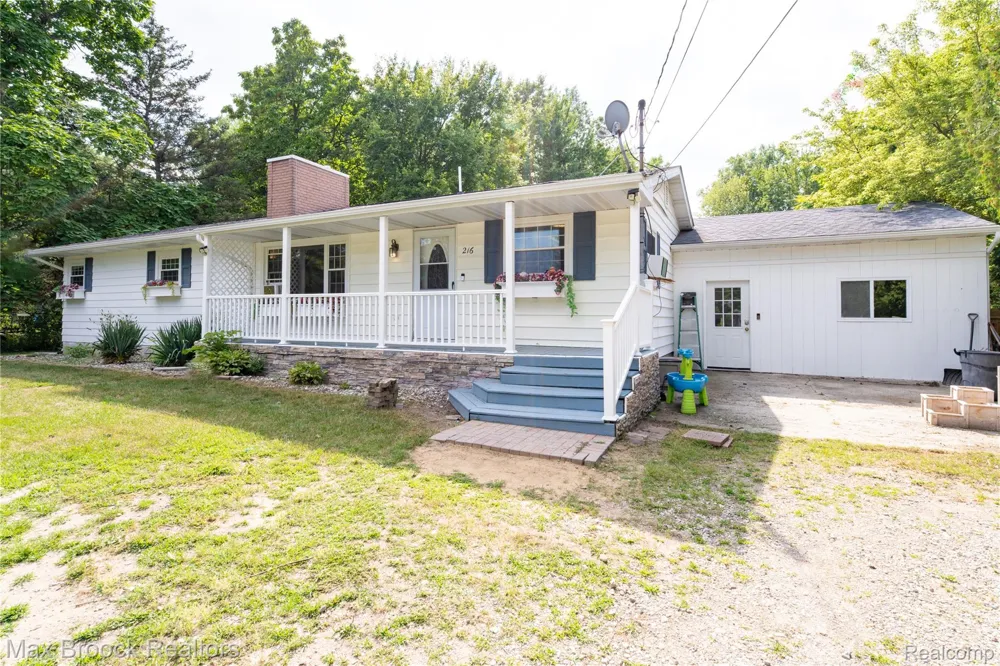 216 Crawford Drive Jonesfield Township, MI 48637