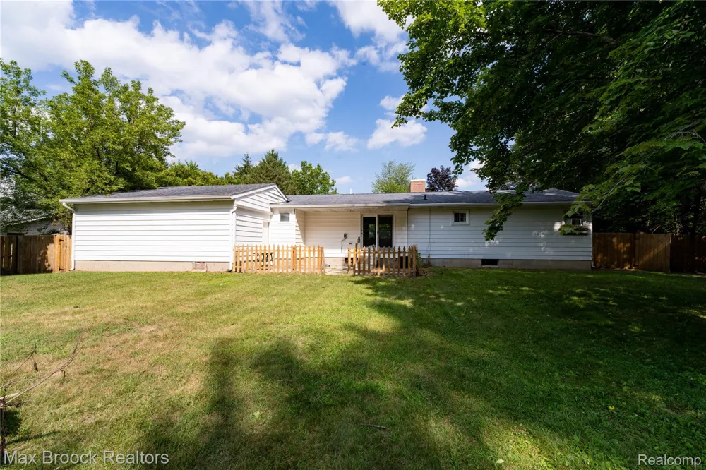 216 Crawford Drive Jonesfield Township, MI 48637