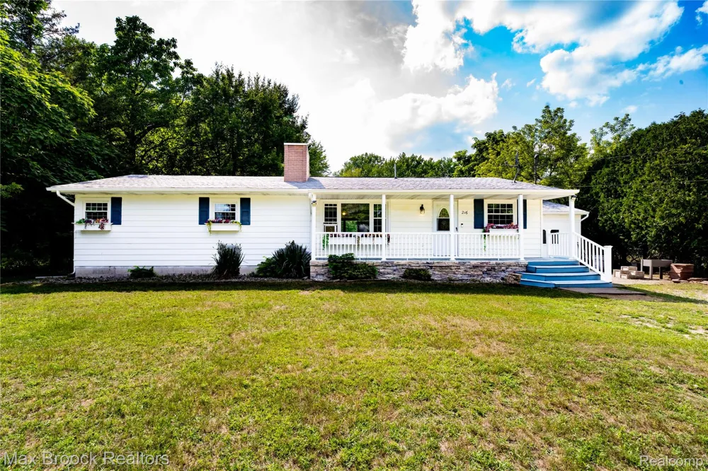 216 Crawford Drive Jonesfield Township, MI 48637