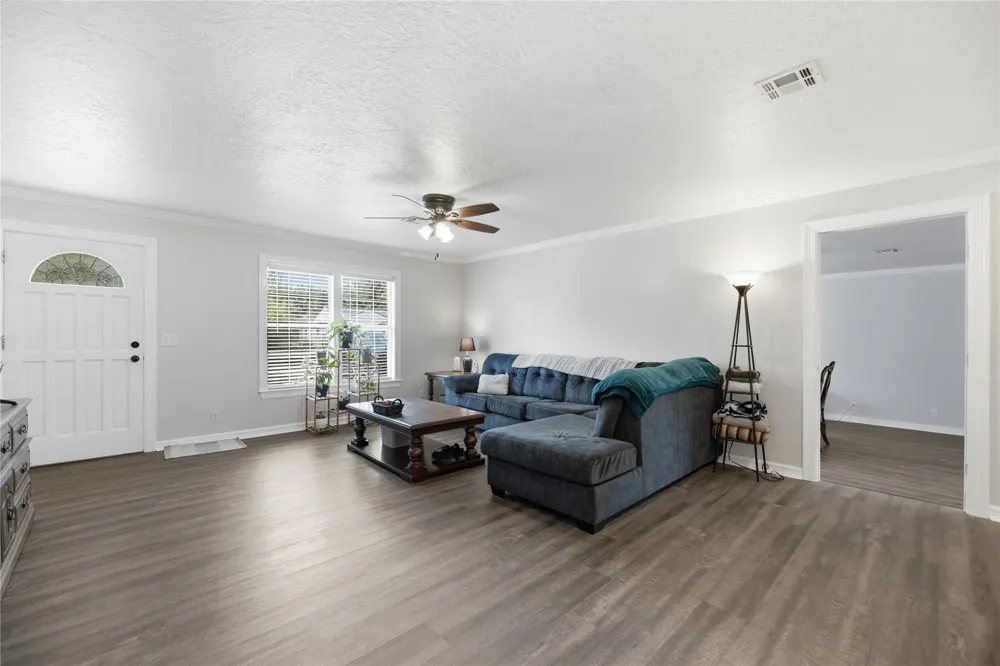 423 E Beaver Street Jenks, OK 74037
