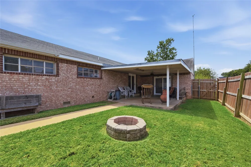 423 E Beaver Street Jenks, OK 74037