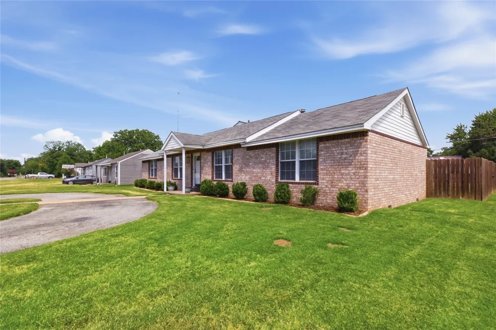 423 E Beaver Street Jenks, OK 74037