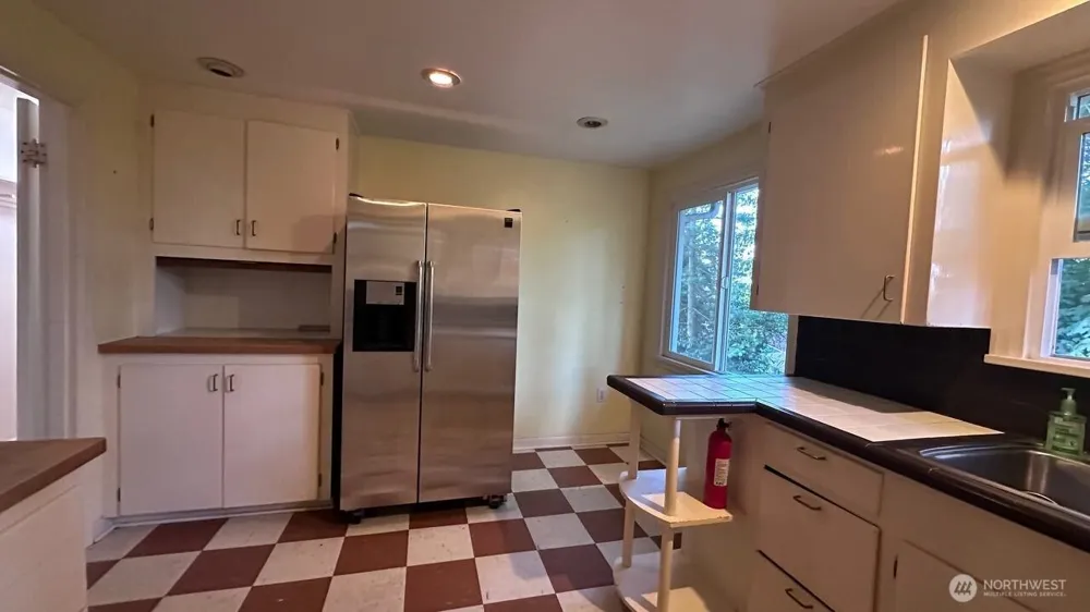 16310 Ashworth Avenue Shoreline, WA 98133