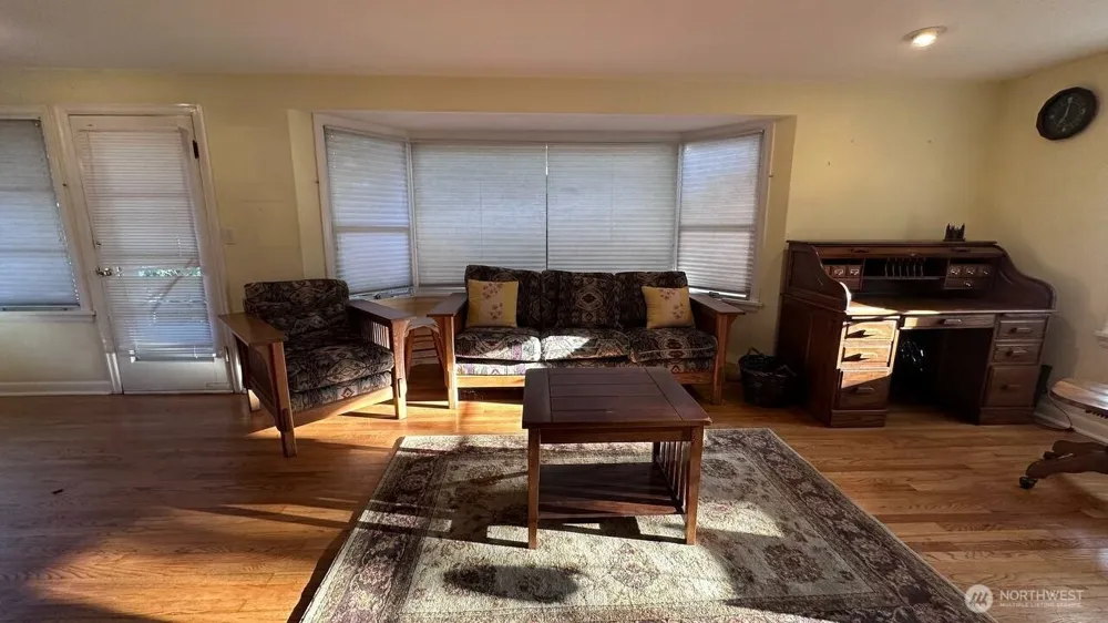 16310 Ashworth Avenue Shoreline, WA 98133