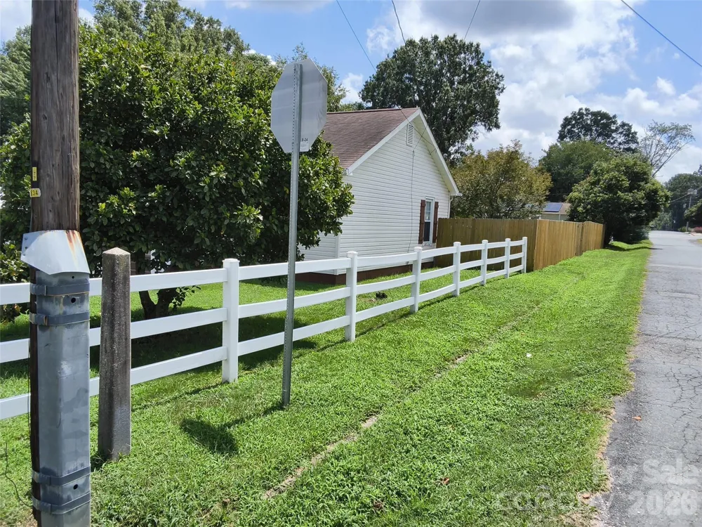 1200 Woodlawn Street Kannapolis, NC 28083