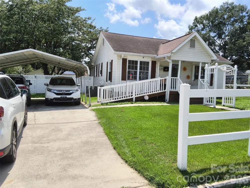 1200 Woodlawn Street Kannapolis, NC 28083