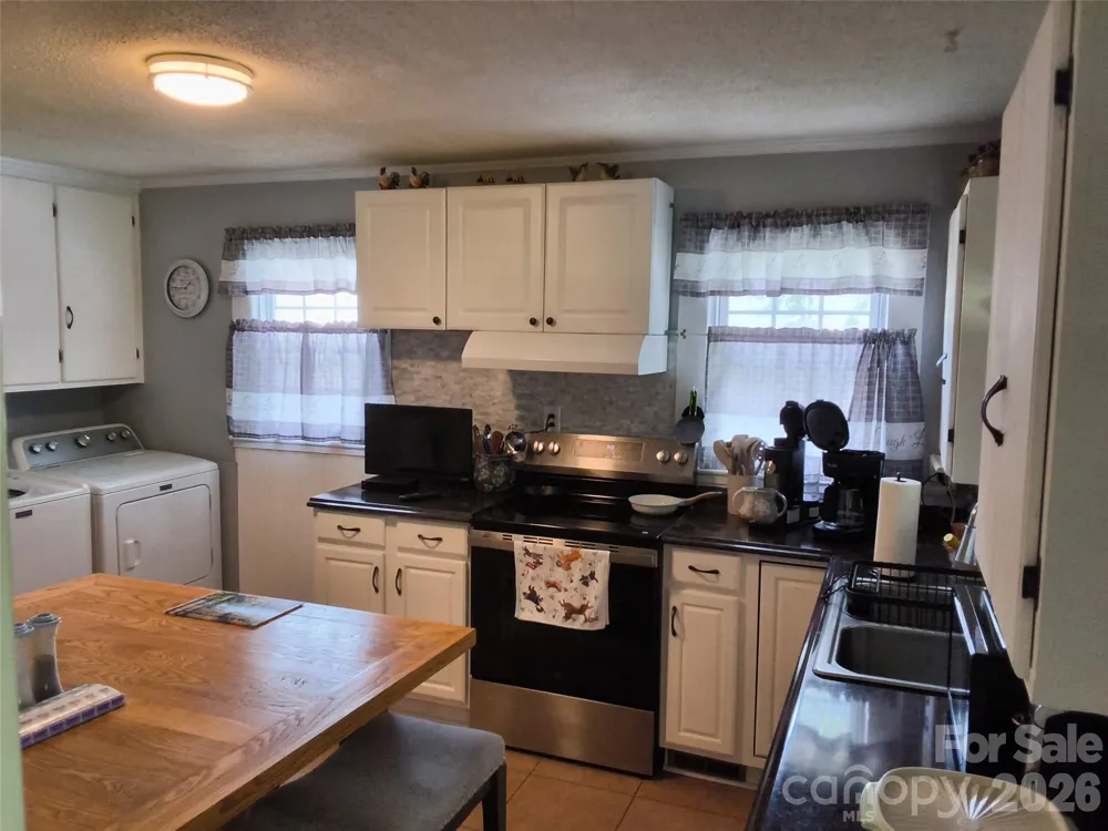 1200 Woodlawn Street Kannapolis, NC 28083