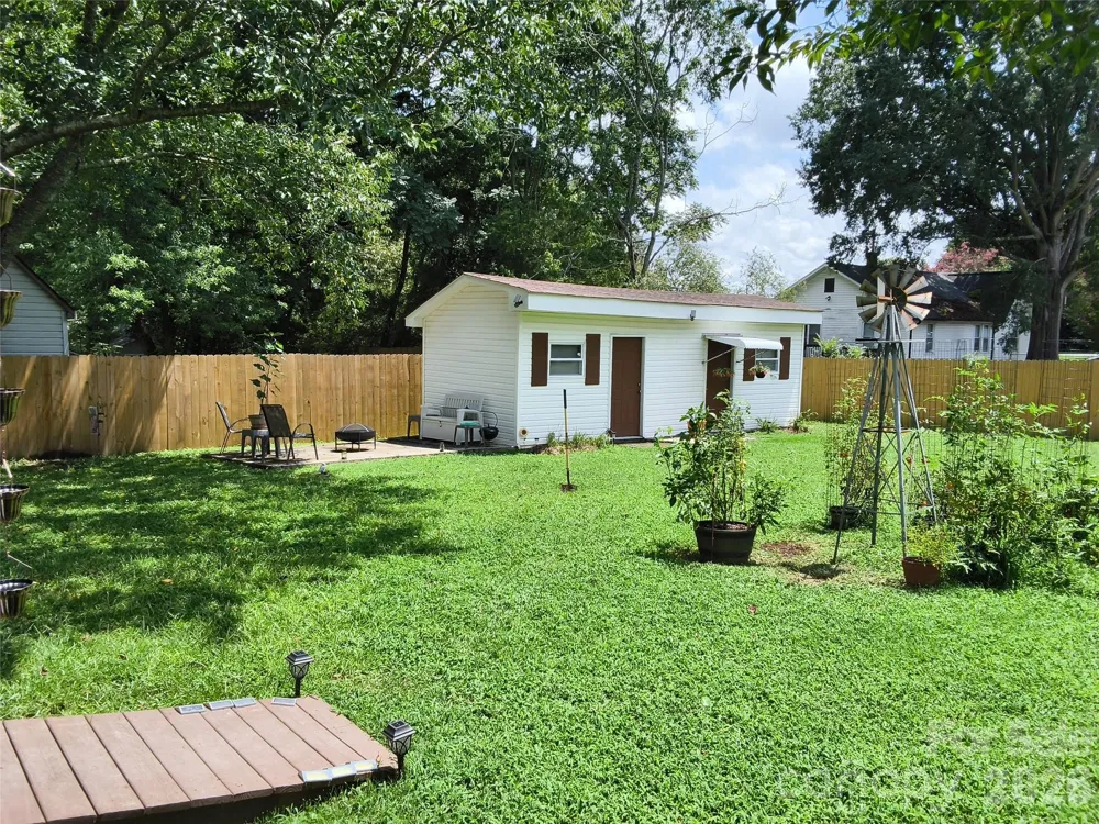 1200 Woodlawn Street Kannapolis, NC 28083