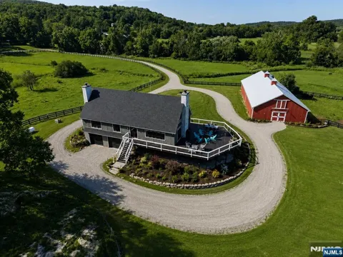 956 County Rt 517