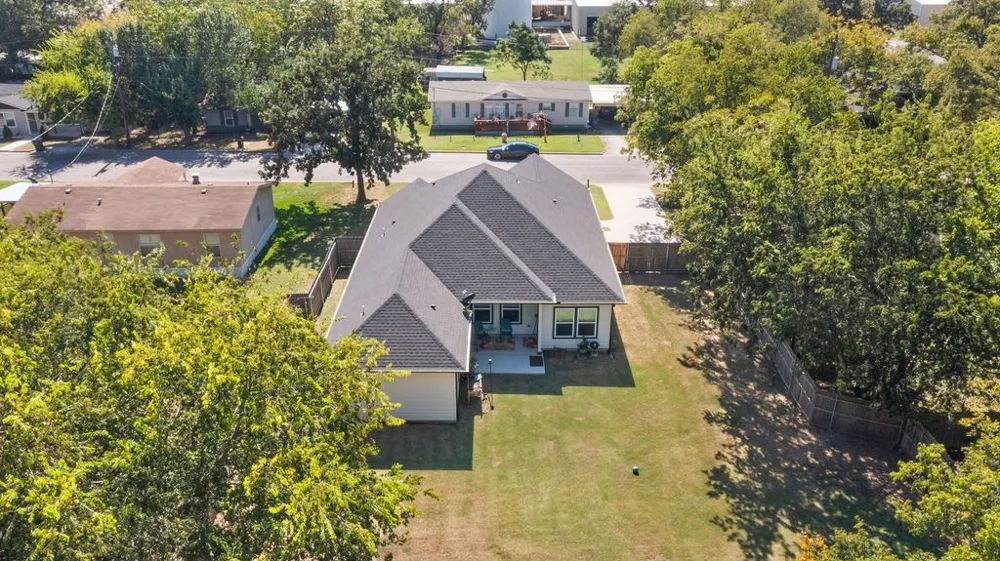 201 W South Street Whitesboro, TX 76273