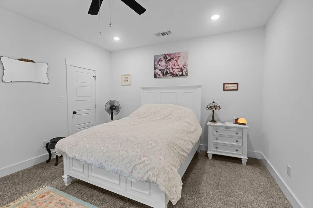 201 W South Street Whitesboro, TX 76273