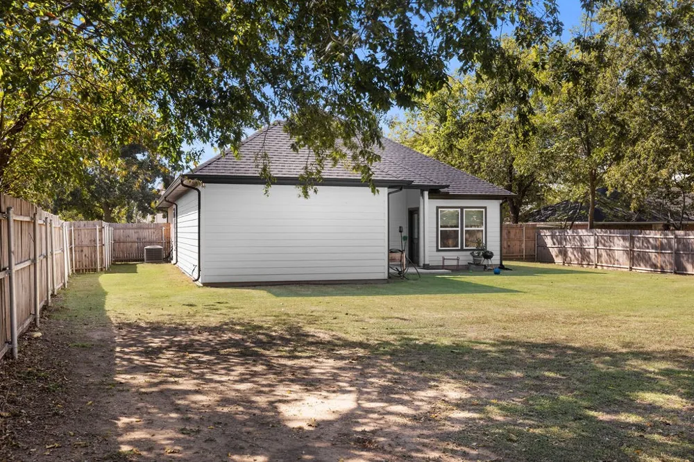 201 W South Street Whitesboro, TX 76273
