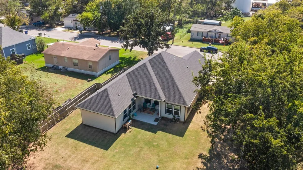 201 W South Street Whitesboro, TX 76273